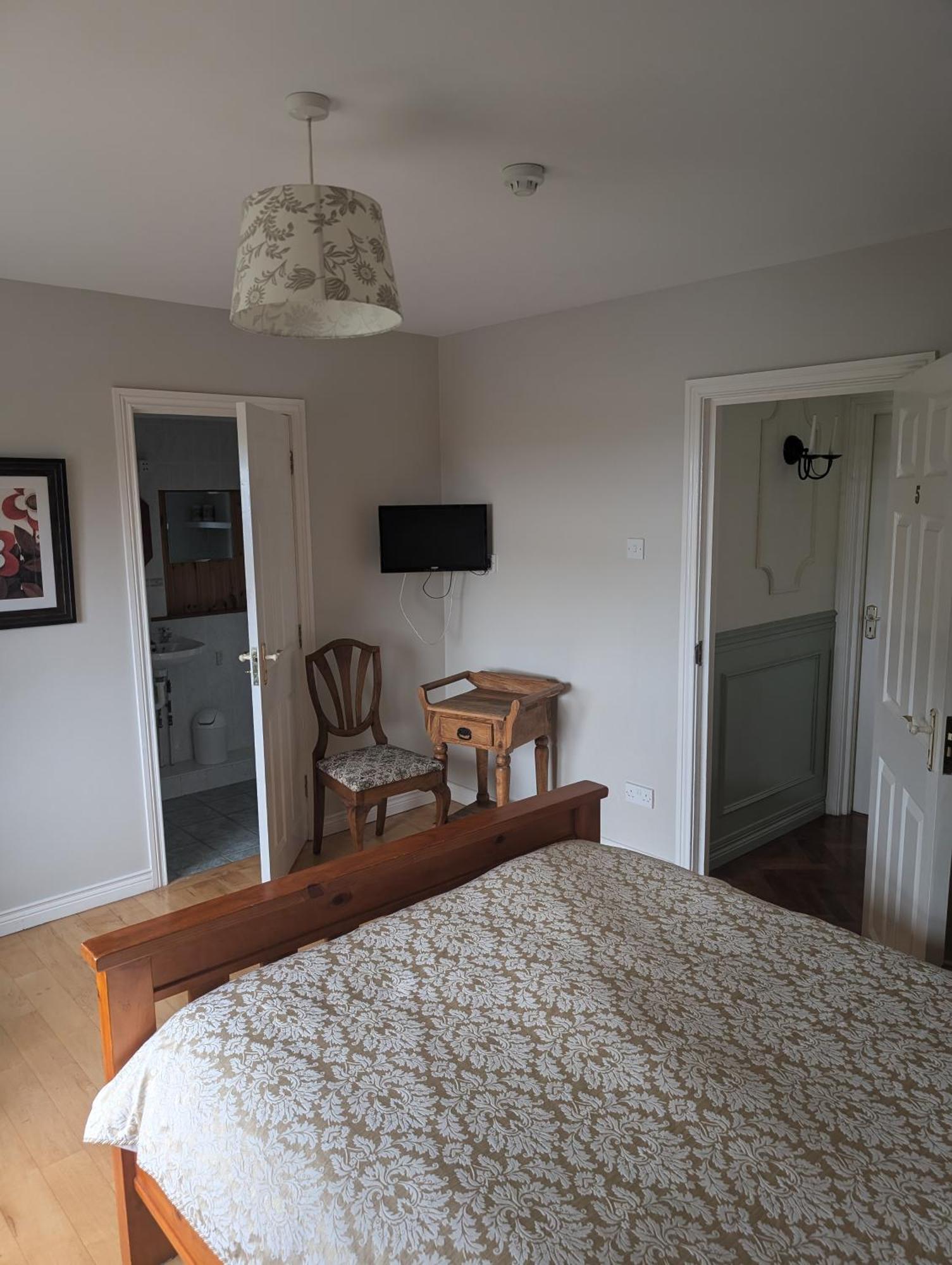 Clare House Bed & Breakfast Ballycastle Buitenkant foto